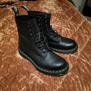 Authentic Black Nappa Leather 1460 Doc Martens - Like New!